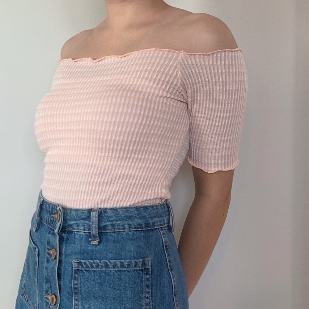 CUTE OFF THE SHOULDER TOP